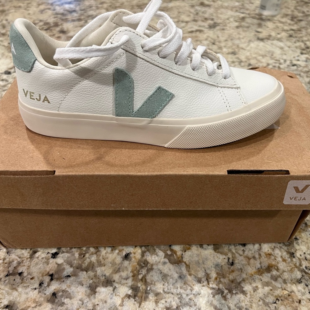 Veja Sneakers